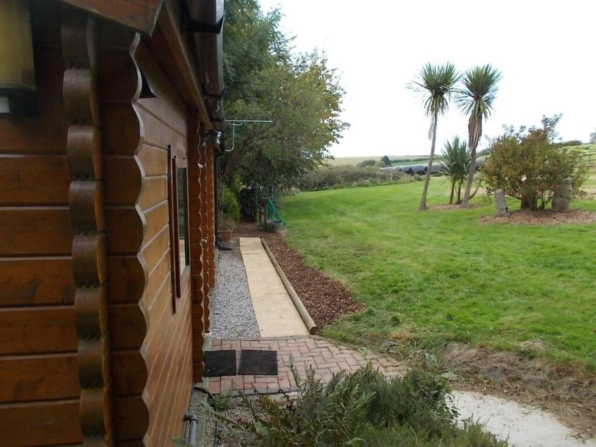 ליסקירד Tudor Lodge With Pool & Bbq Cabin מראה חיצוני תמונה