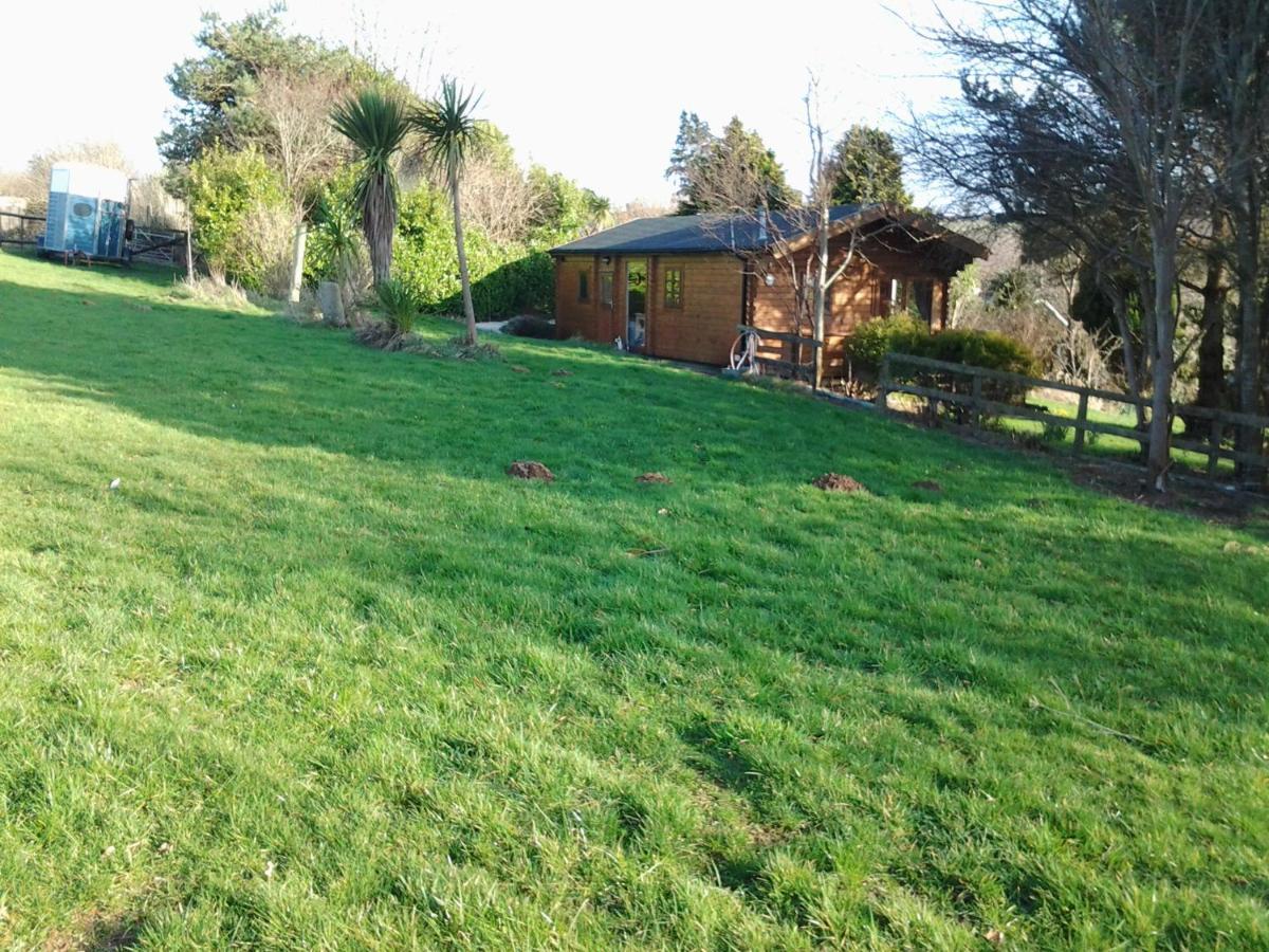 ליסקירד Tudor Lodge With Pool & Bbq Cabin מראה חיצוני תמונה