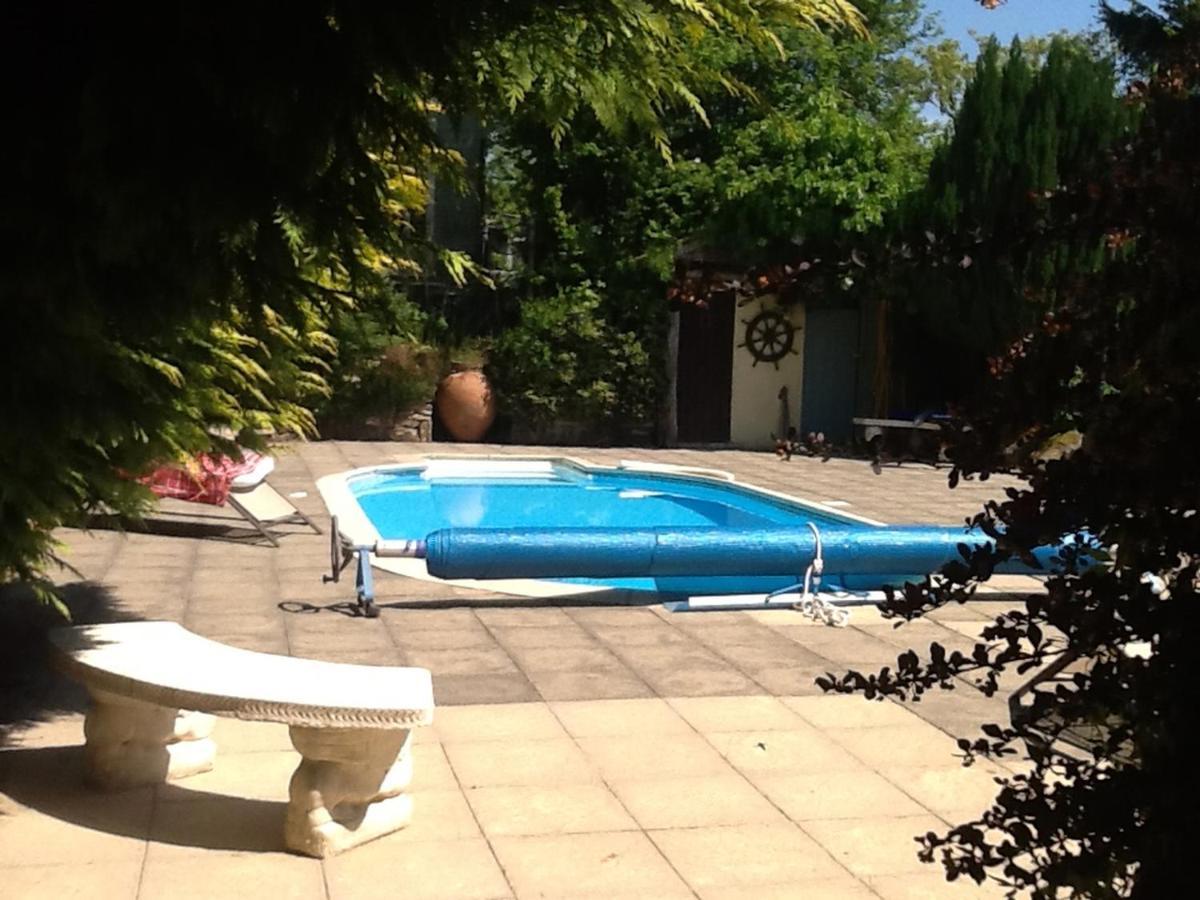 ליסקירד Tudor Lodge With Pool & Bbq Cabin מראה חיצוני תמונה